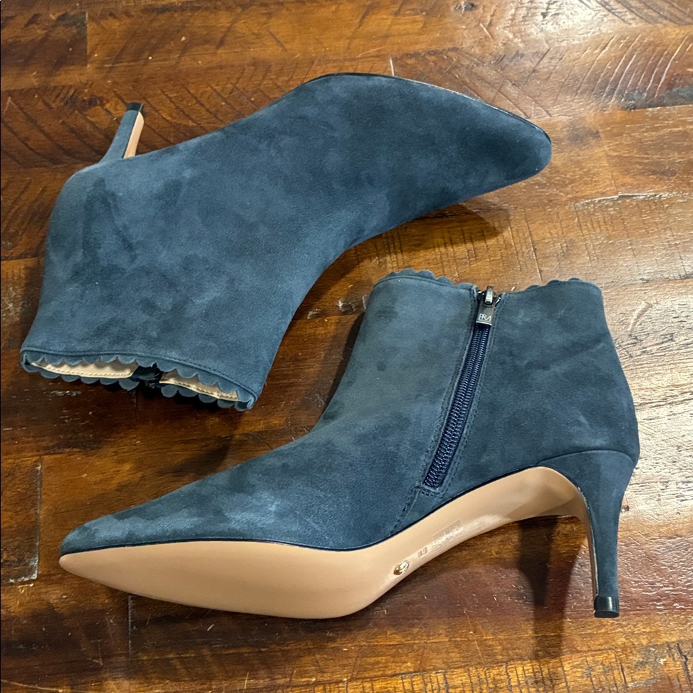 Pelle Moda Yilo suede ankle boots 8 midnight